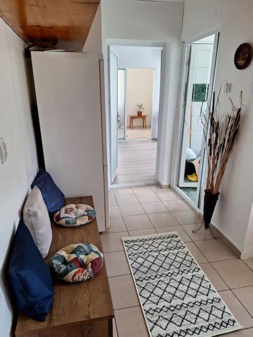 Miha'S Apartament Sulina Eksteriør billede